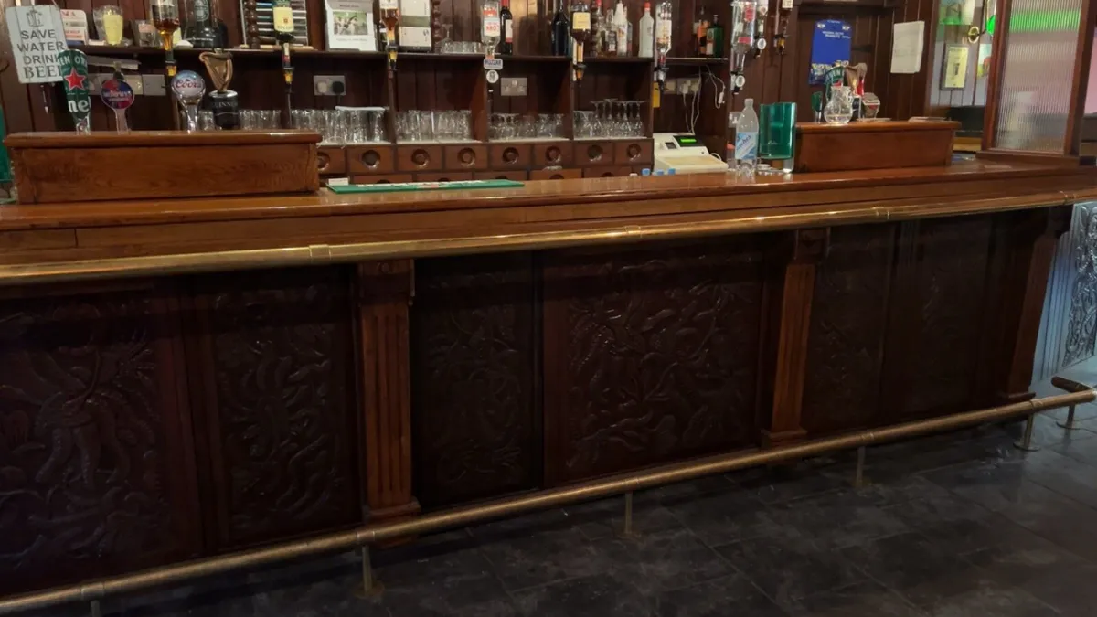 Pub bar - Image 4