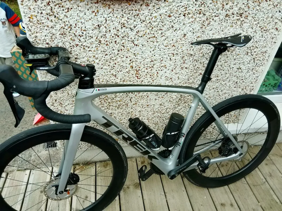 Road bike - Image 1