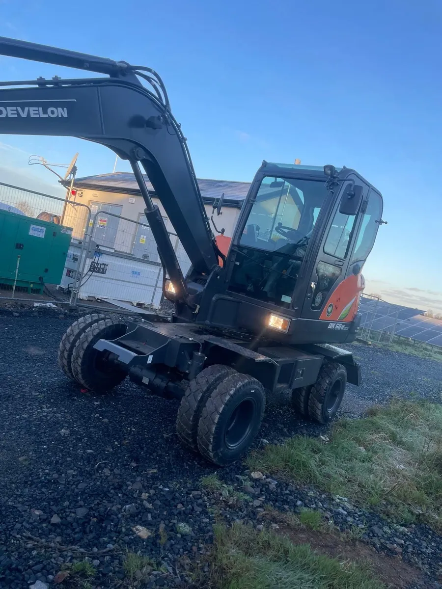 New 6 ton develon rubber duck - Image 3