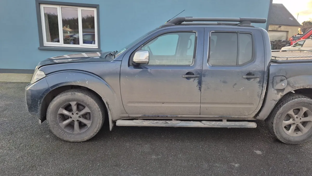 2012 NISSAN NAVARA D40 COMPLETE JEEP FOR BREAKEING - Image 4