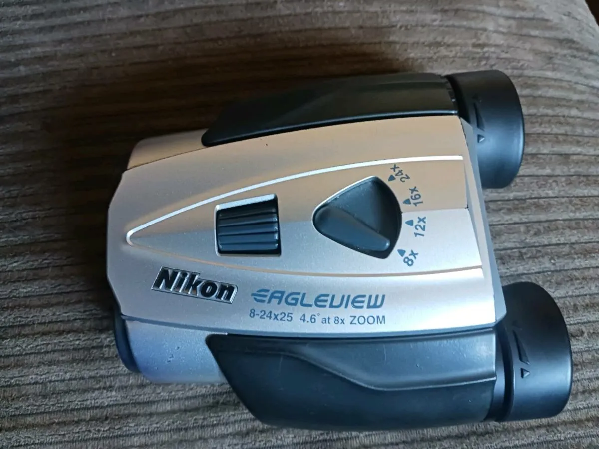 Nikon Eagleview binoculars, as new - Image 1