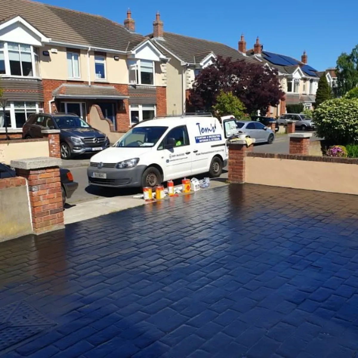 Painter and Decorating - Image 1