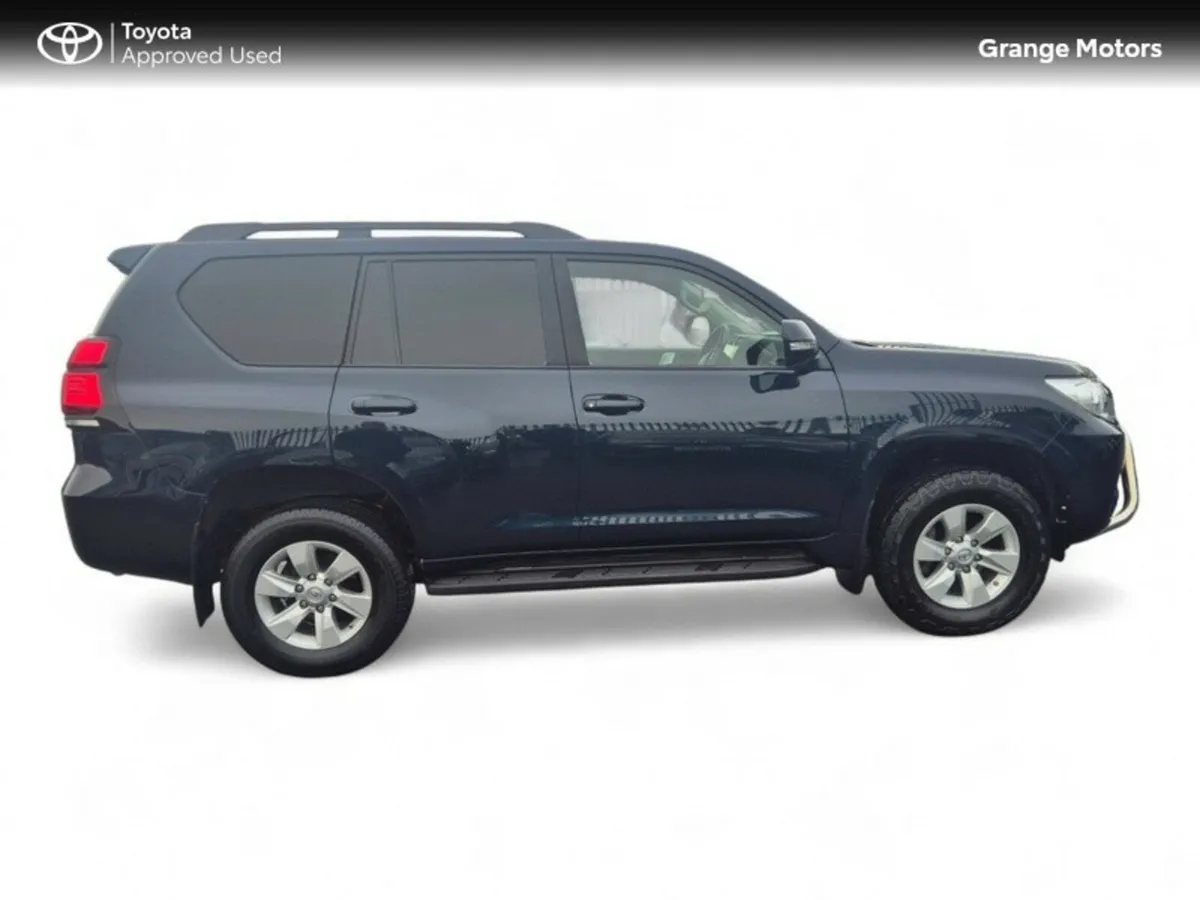 Toyota Land Cruiser 2.8 LWB GX COMM 6 SPEED MANUAL - Image 4