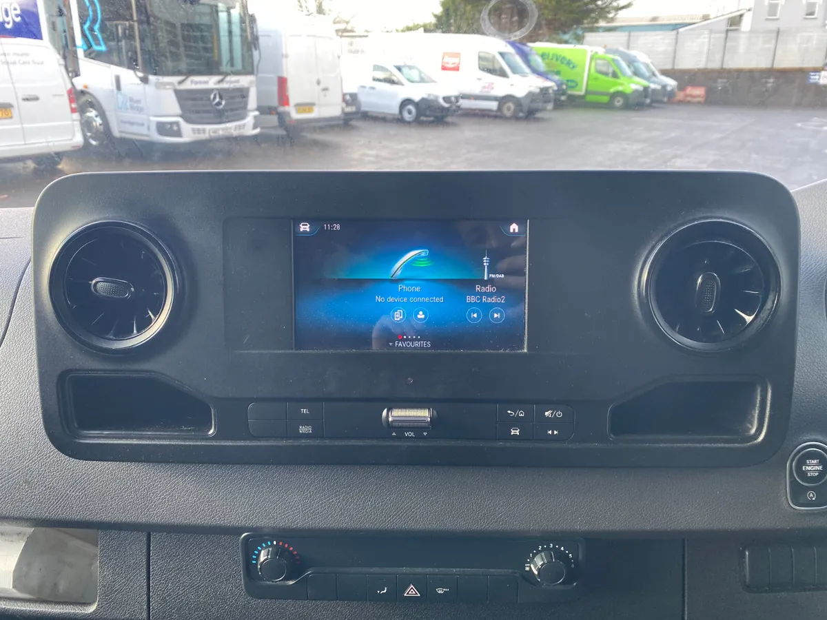 Mercedes-Benz Sprinter 2020 - Image 2