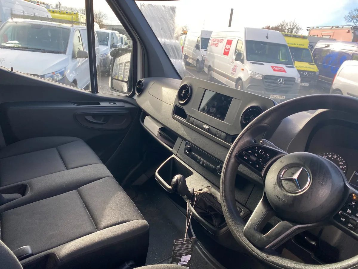 Mercedes-Benz Sprinter 2021 - Image 4