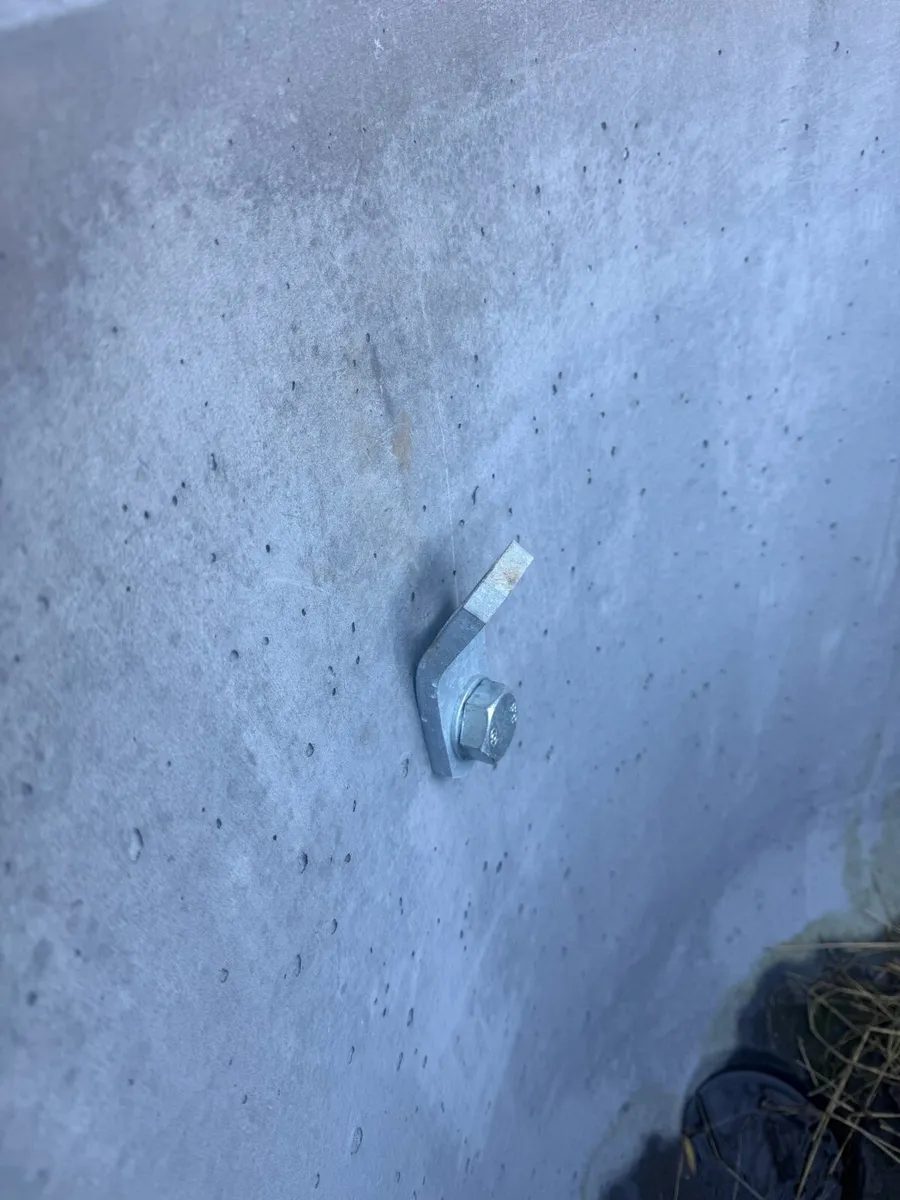 large Granite Effect Planter. - Image 4