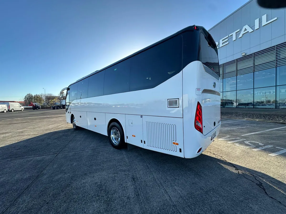 2022 Higer Super 9 39+G - Image 3