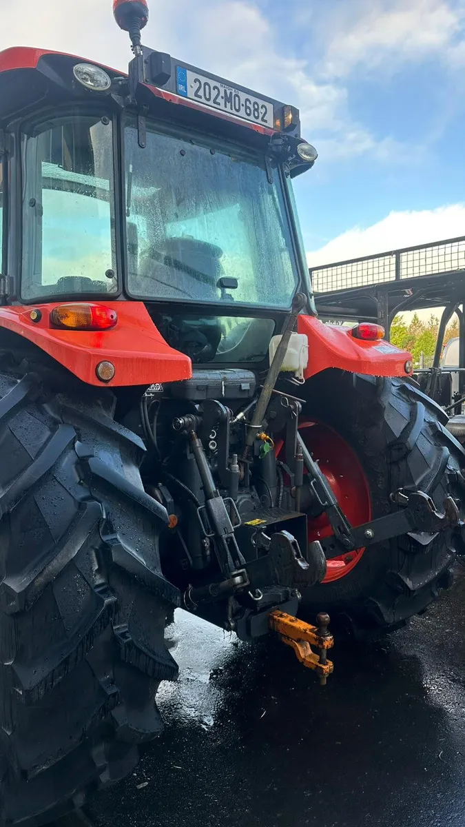 KUBOTA M5112 tractor - Image 4