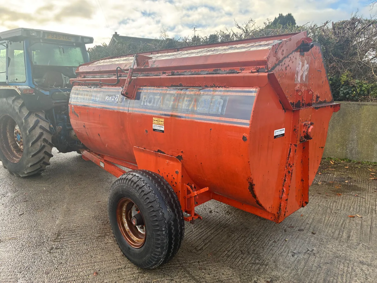 Howard 2052 Manure Spreader - Image 2
