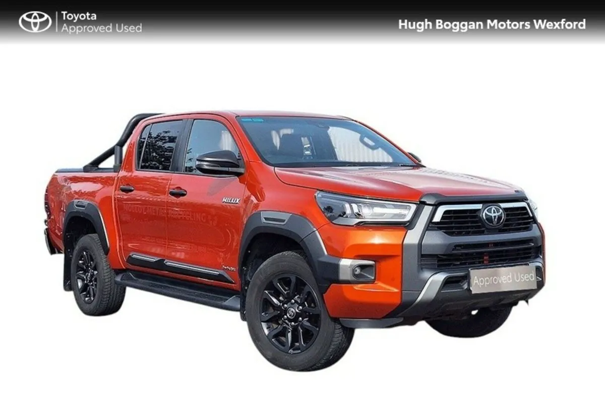 Toyota Hilux 2.8 INVINCIBLE AUTO +VAT - Image 1