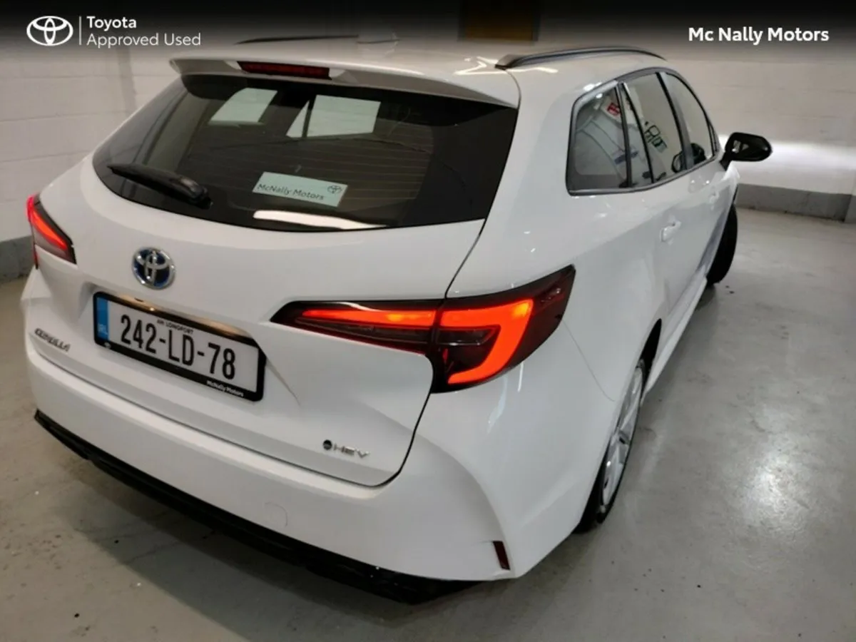 Toyota Corolla COMMERCIAL VAN HYBRID AUTO VAT INVO - Image 3