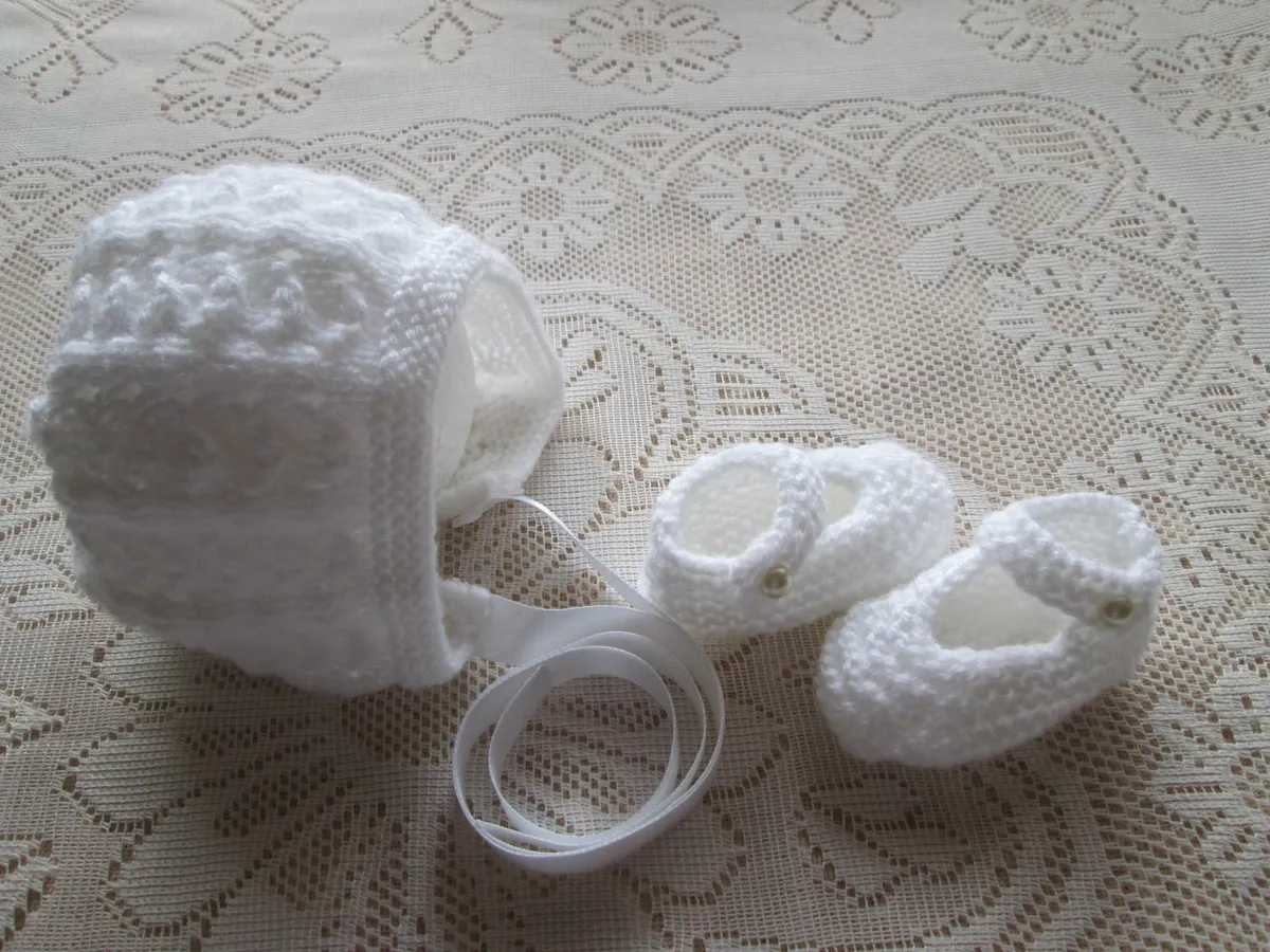 Hand knitted baby christening Set. - Image 2