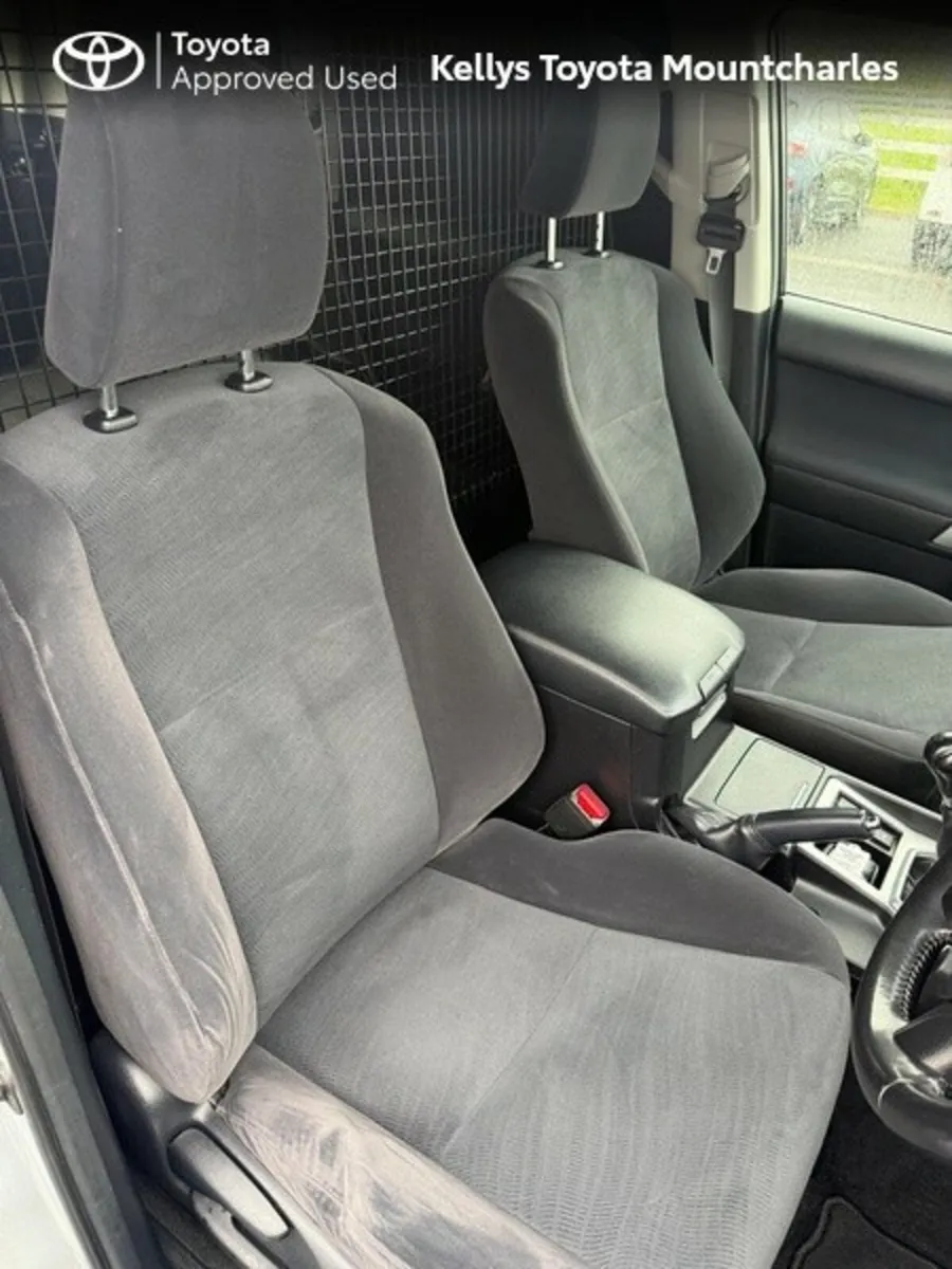 Toyota Land Cruiser LAND CRU LWB COMMERCIAL 4DR LC - Image 2