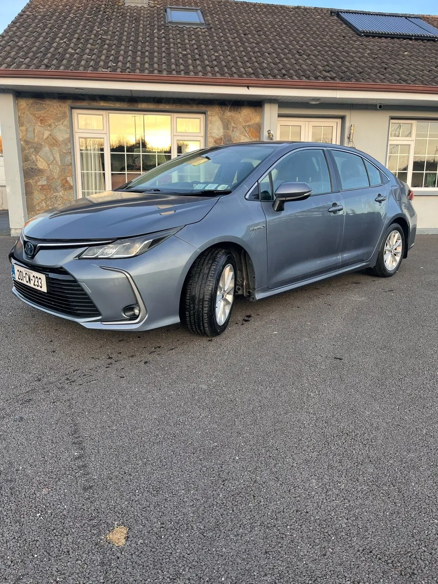 Toyota Corolla Hybrid 2020 - Image 2