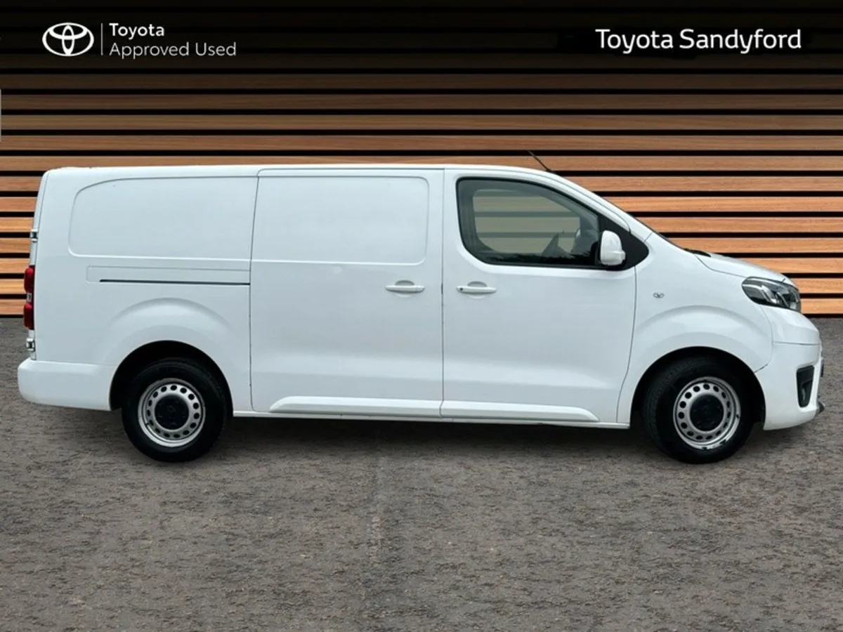 Toyota Proace 2.0 DIESEL LWB GX // AIR CONDITIONIN - Image 3