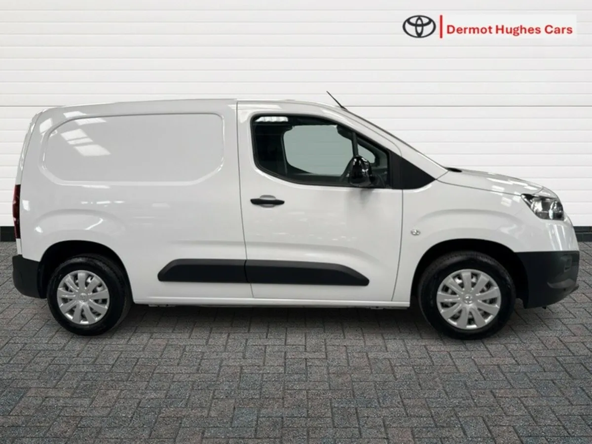 Toyota Proace City 1.5 GX SWB 650KG - Image 3