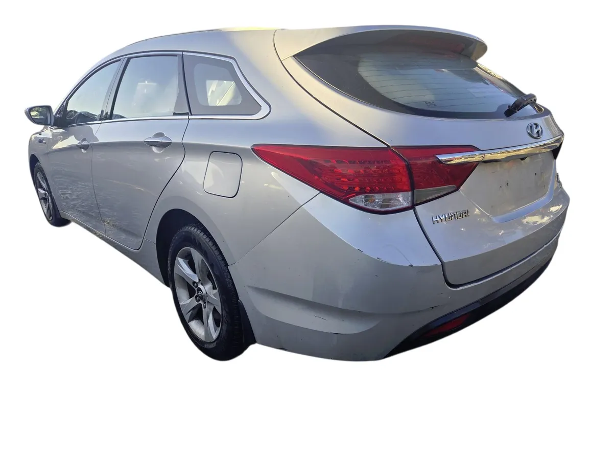 2012 HYUNDAI I40 Breaking/Dismantling - Image 4