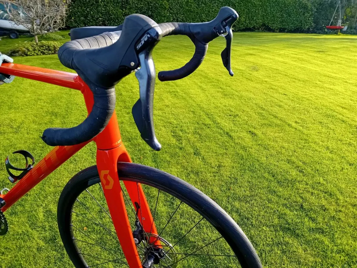 Scott Addict30 Gravel Bike - Image 3