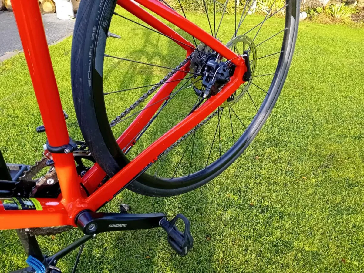 Scott Addict30 Gravel Bike - Image 4