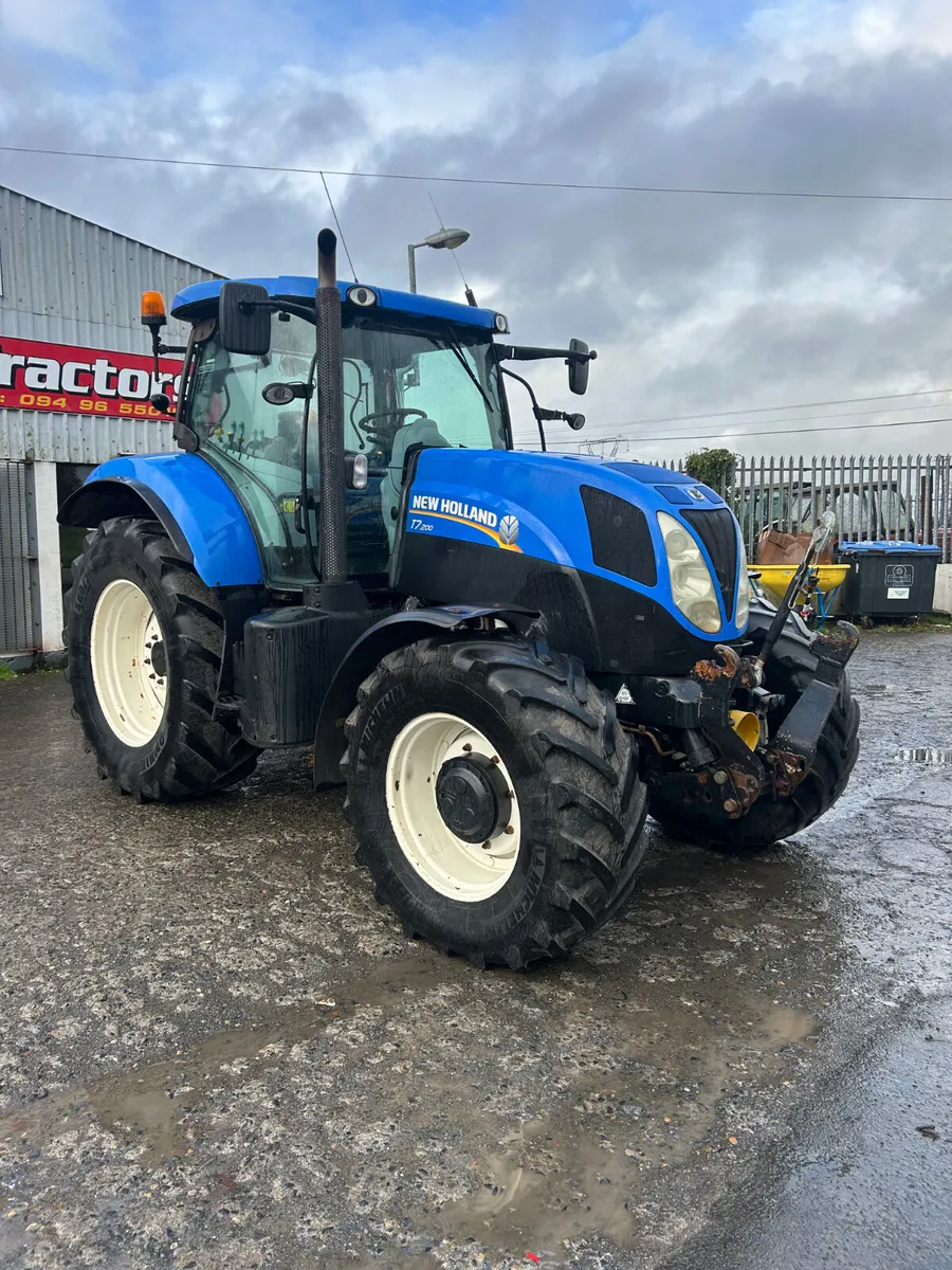 2014 New Holland T7.200 c/w Front linkage and Pto - Image 1