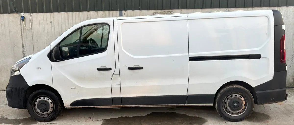 2014 Opel Vivaro parts - Image 2