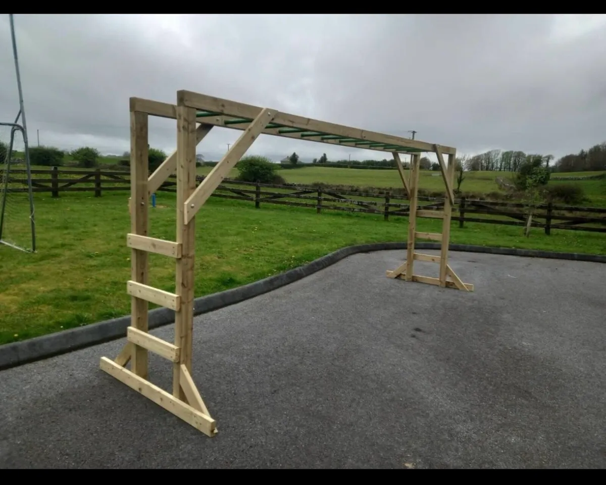 Climbing/Monkey bars - Image 2