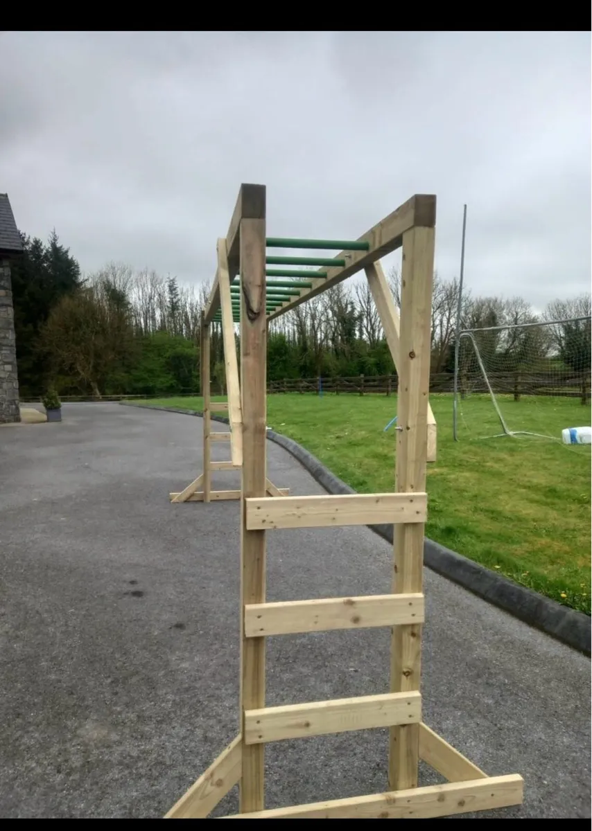 Climbing/Monkey bars - Image 4