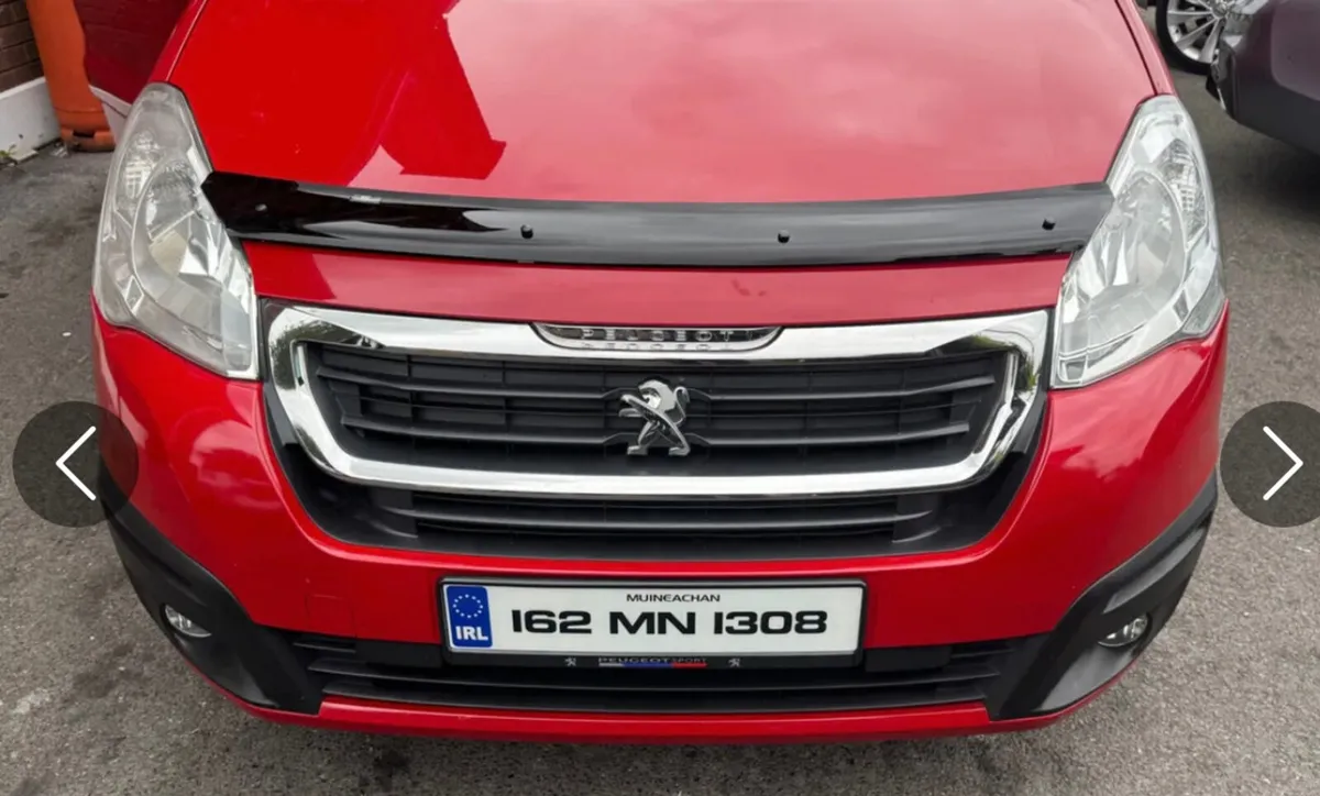 New bonnet protectors & wind deflectors tinted - Image 3