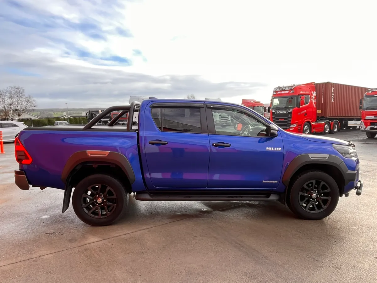 2023 Toyota Hilux 2.8 Invincible X Auto - Image 4