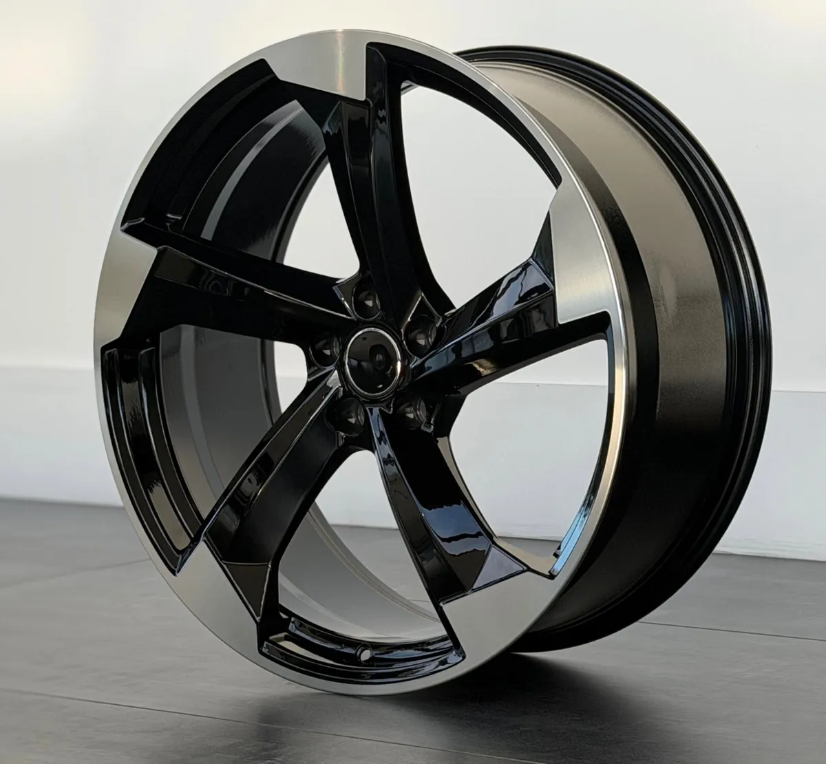 21”  5x112 black / polished rs26 twist