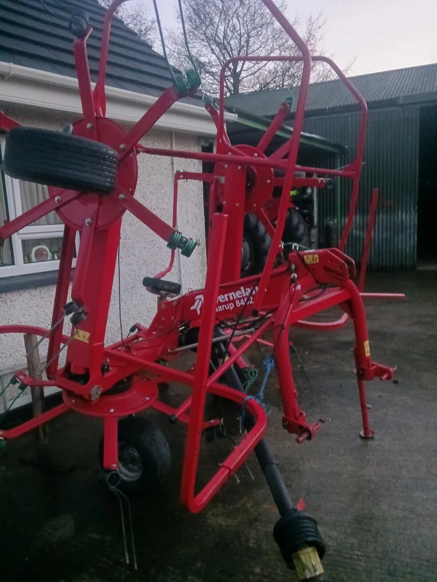 Kverneland 8452 Tarrup  Tedder - Image 4