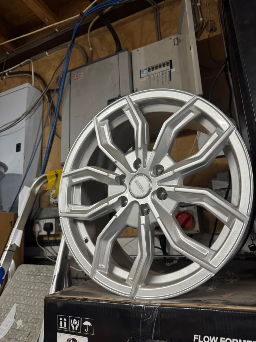 Ford transit & custom 6 stud