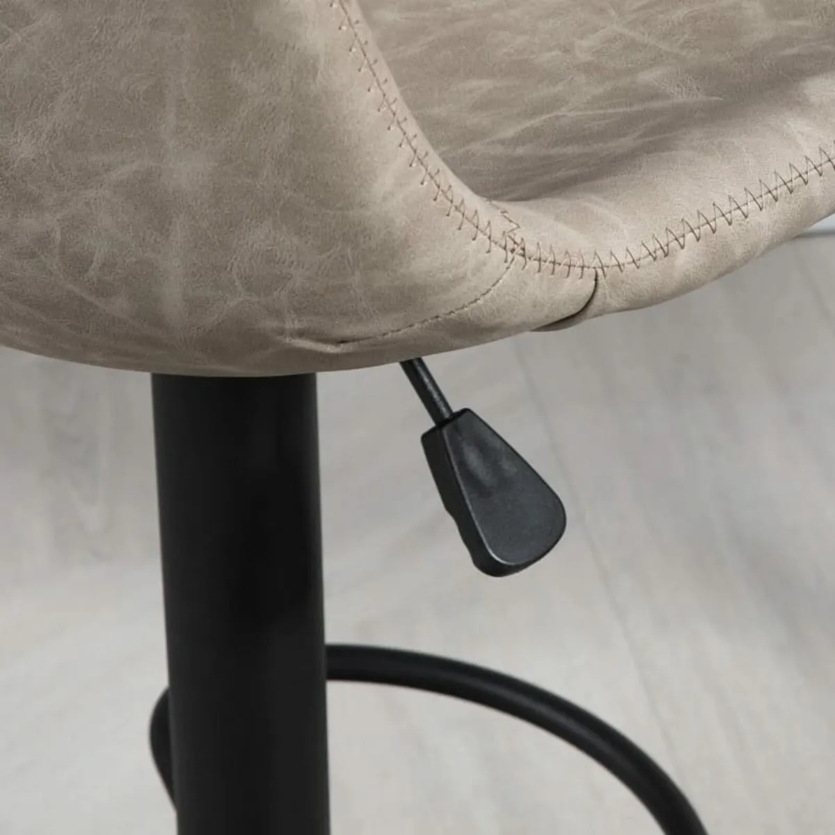 Features:
Set of two stylish bar stools to create - Image 4