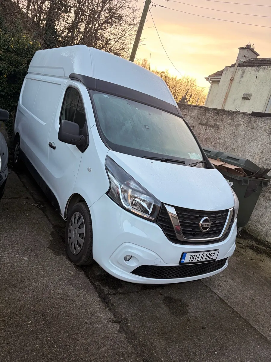 Nissan nv300 high roof - Image 1