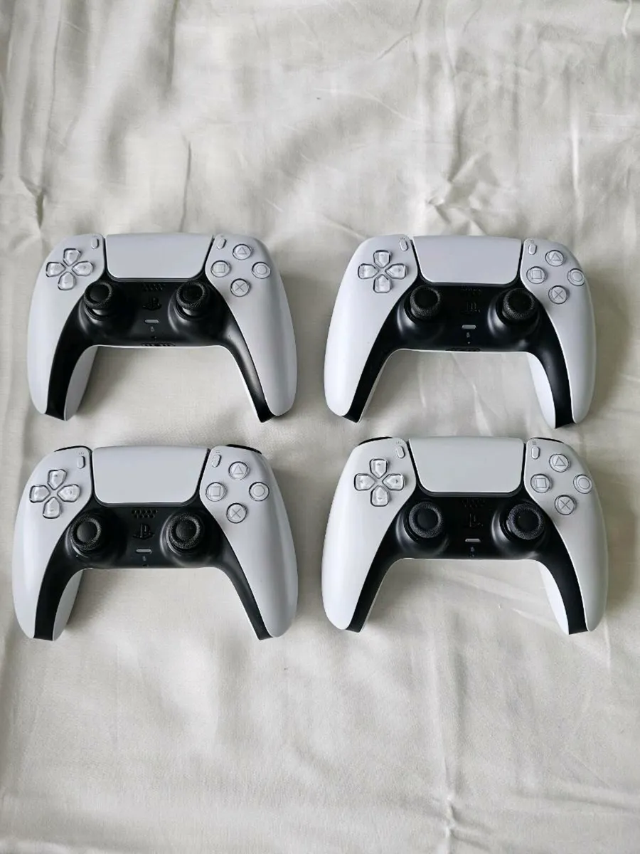 Playstation 5 Controller - Image 1