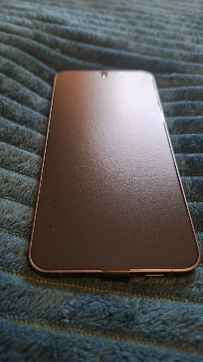 Samsung S24 FE - Image 3