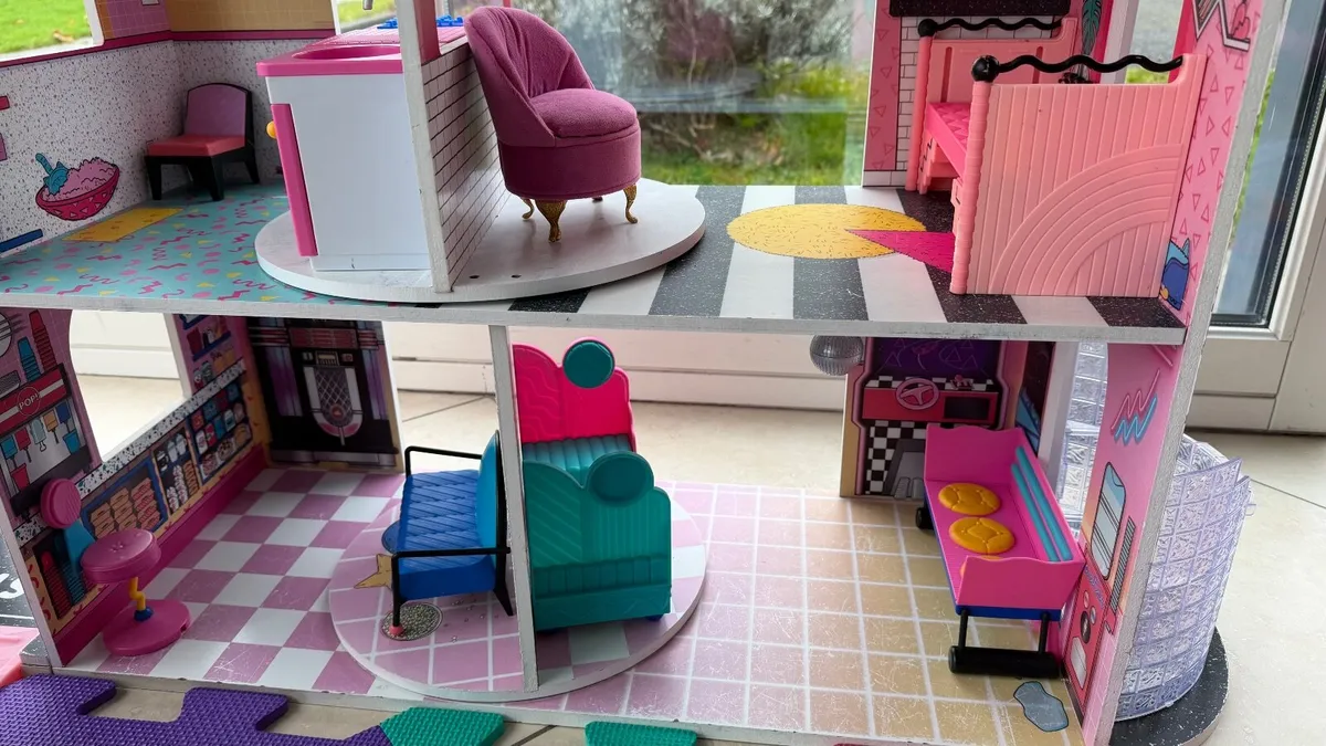 LOL doll house - Image 4