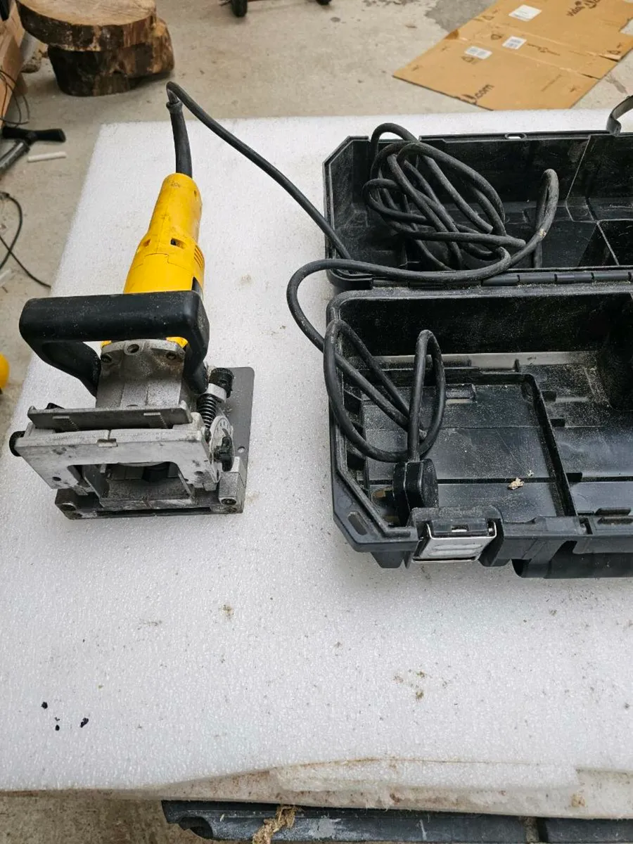 De walt buiscuit jointer. - Image 4
