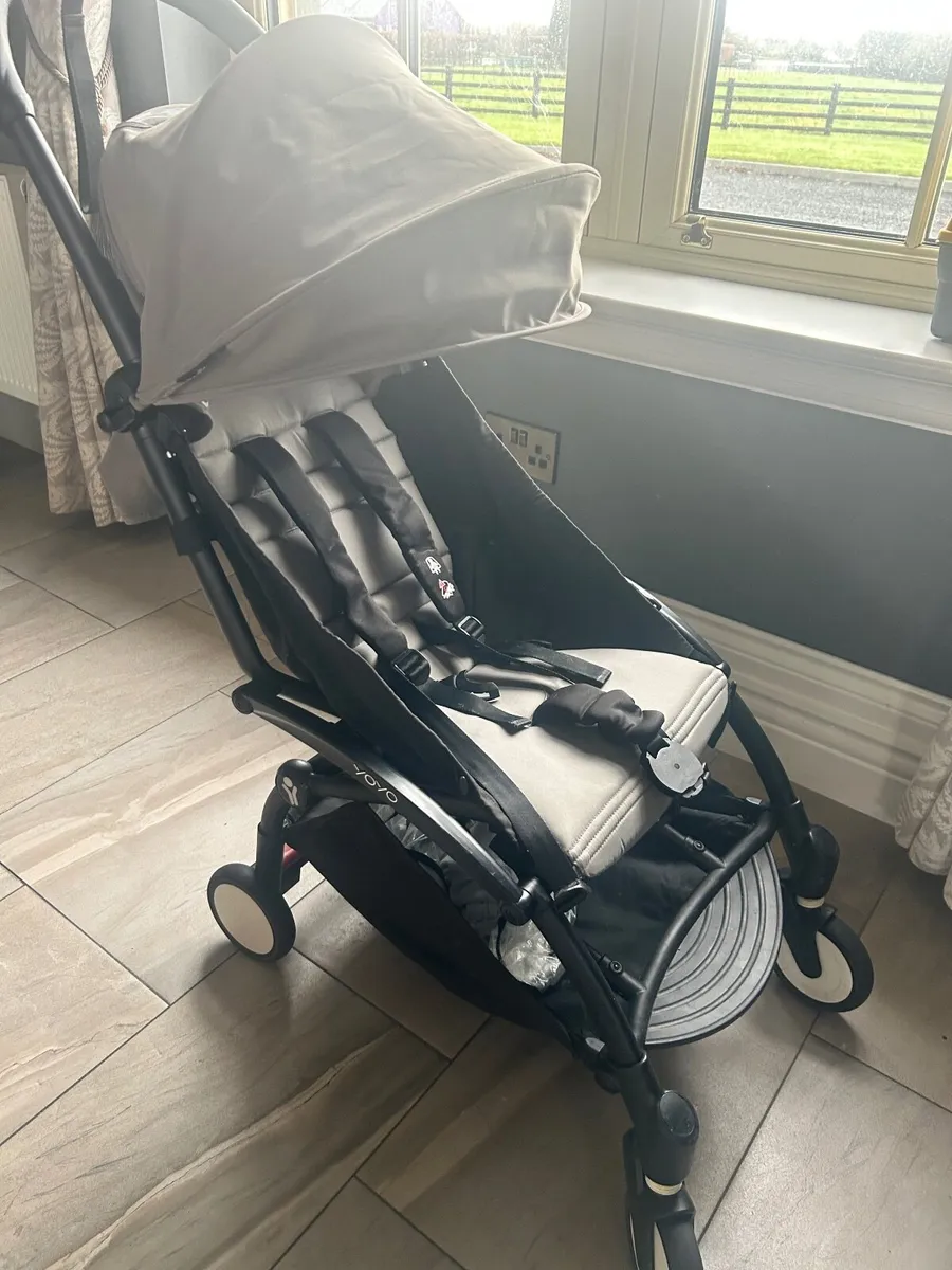 Babyzen YOYO Pushchair + Newborn Pack + Accessorie - Image 1