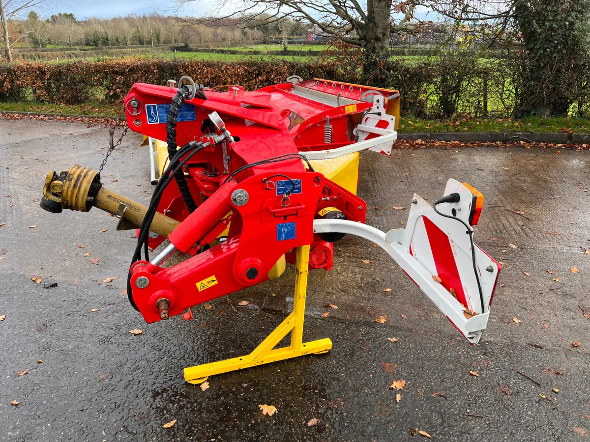 Pottinger Novacat 262 Mounted Mower - Image 4