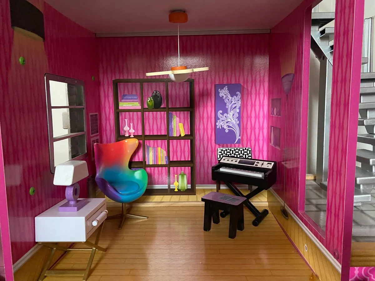Kidkraft extra Large dollhouse - Image 2