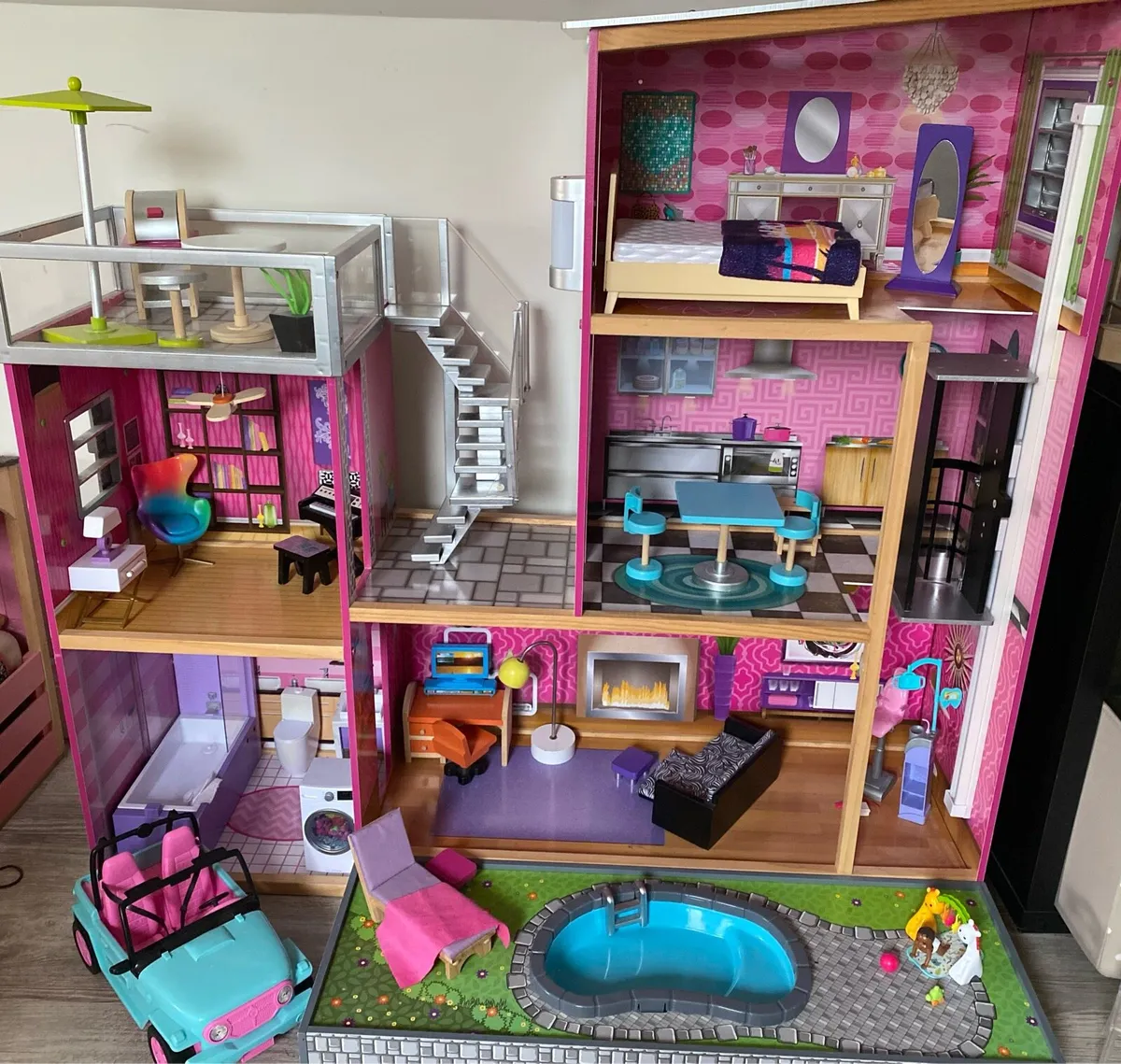 Kidkraft extra Large dollhouse - Image 1