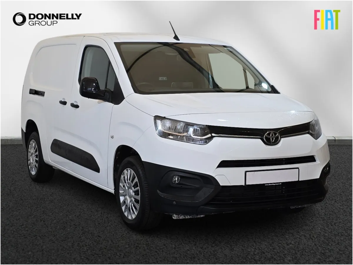 Toyota Proace City L2 Diesel Icon - Image 1