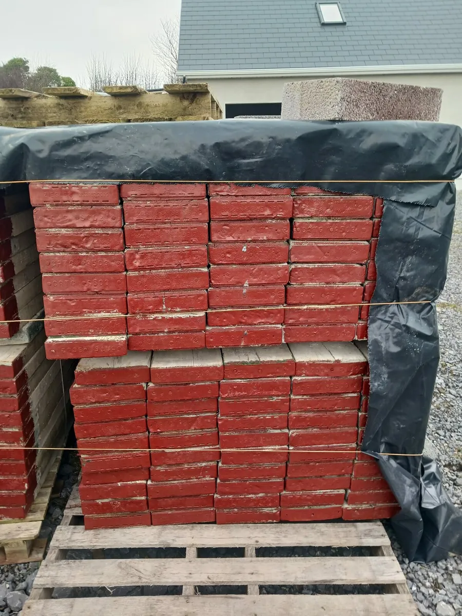 Scaffolding - Image 1