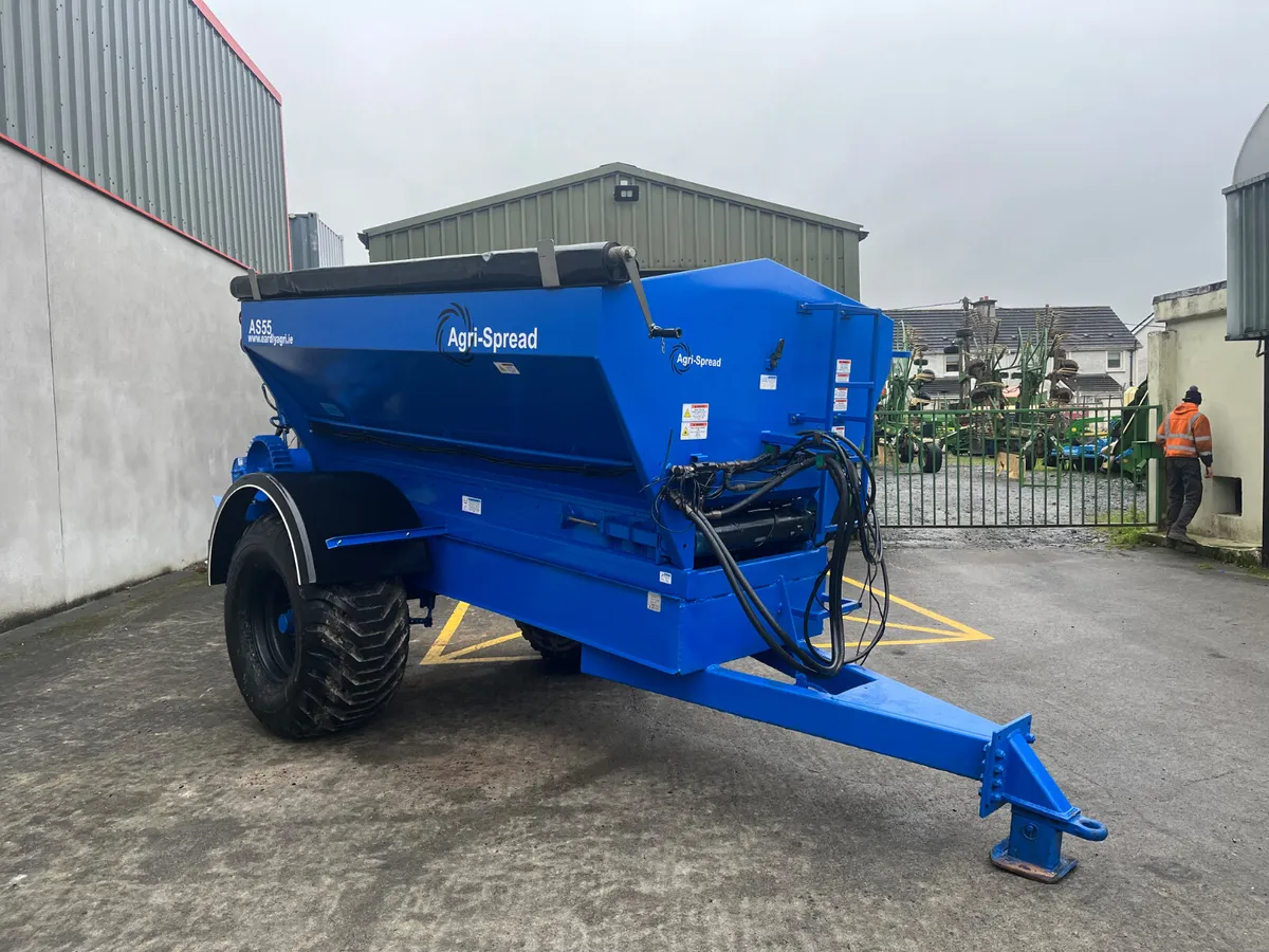 Agri spread lime and fert spreader - Image 1