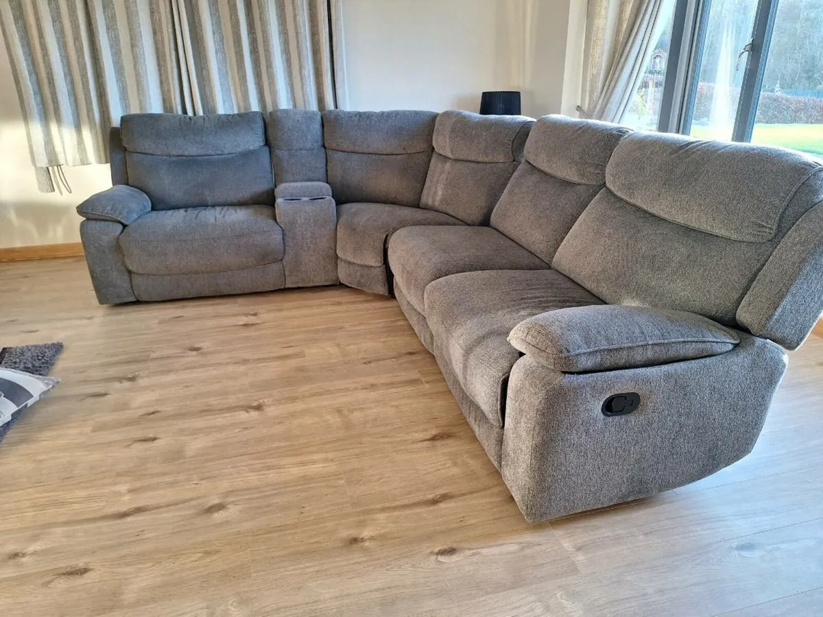 Recling corner couch - Image 2