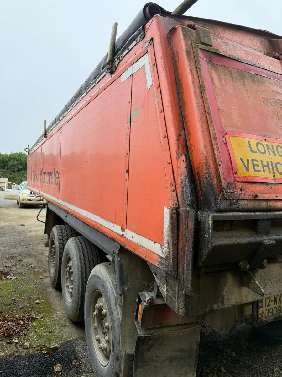 2015 Wilcox Tipping Trailer - Image 2