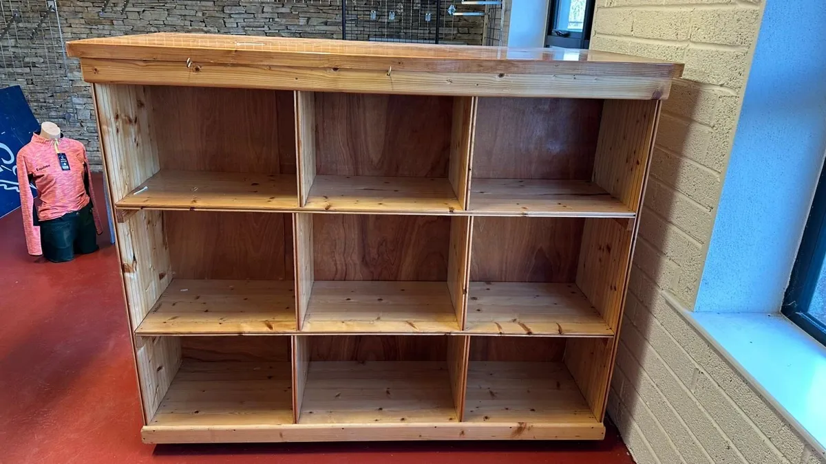 For sale shop shelves grid wall desk till - Image 4