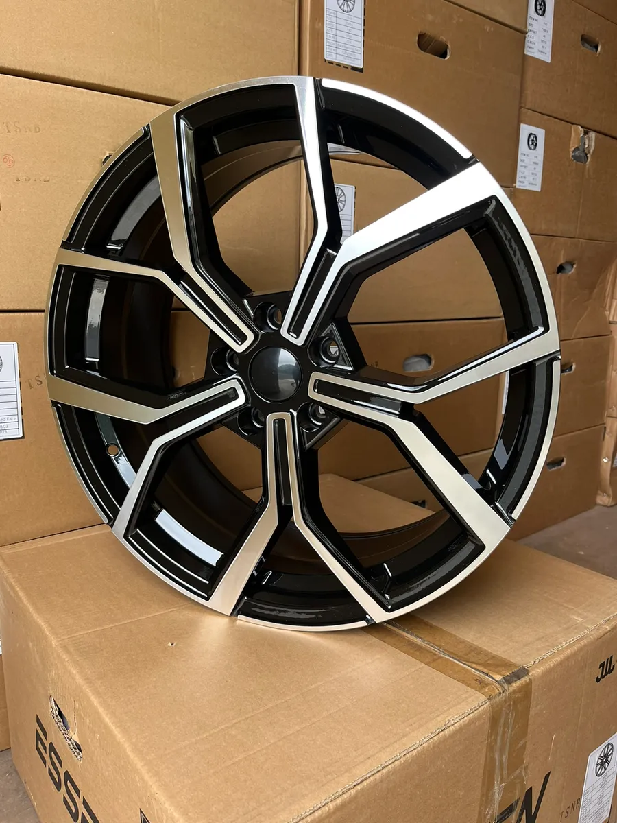 17 and 19inch VW golf caddy Leon alloy wheels