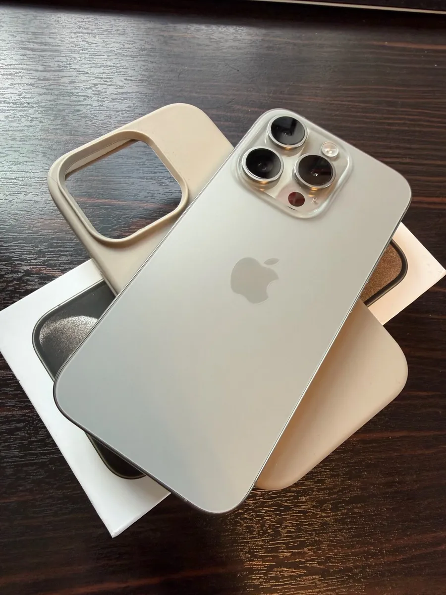 BUYER BEWARE & other sellers iPhone 15 PRO - Image 1